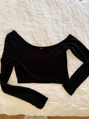 CSB x Isabelle Mathers off shoulder top